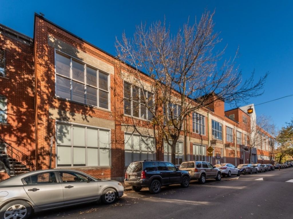 Large, bright office space for rent in Saint Henri