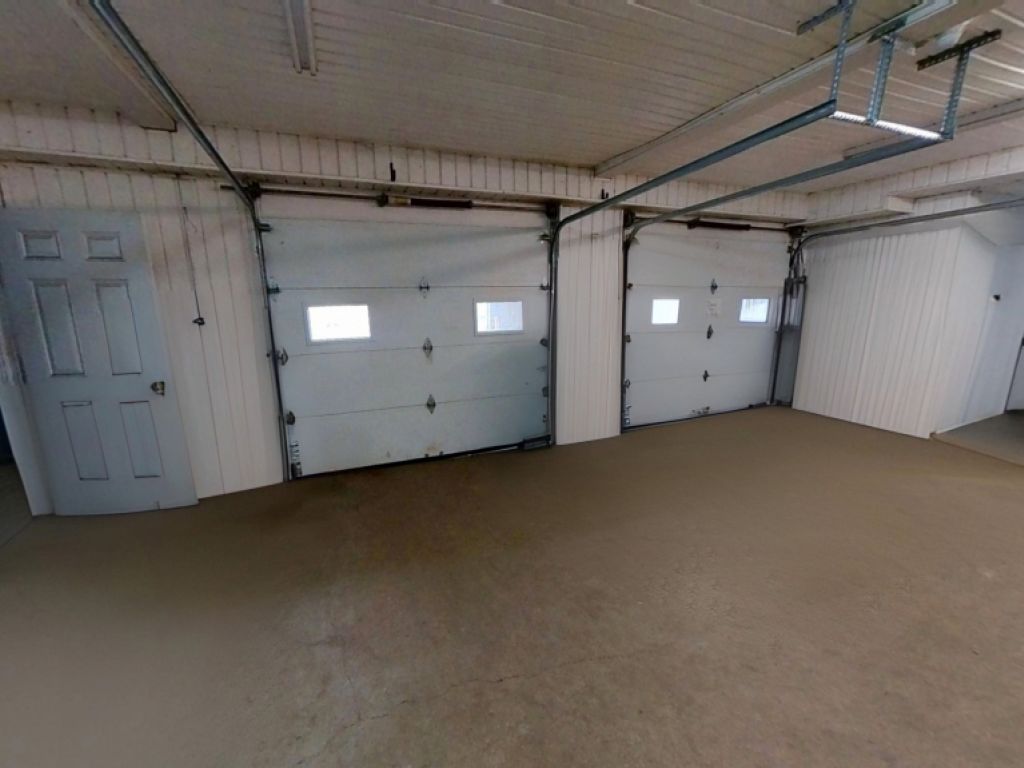 LOCAL 602 - LOCAL INDUSTRIEL � NEUVILLE