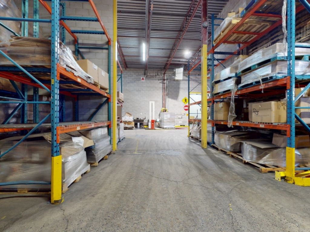 Local industriel � louer | Boisbriand | +50 000 PI�