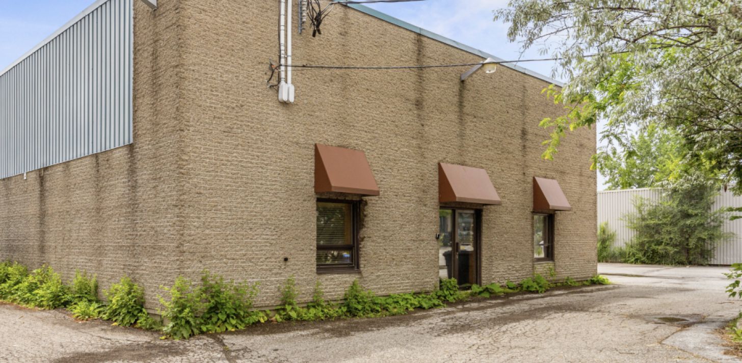 B&acirc;timent commercial polyvalent, secteur strat&eacute;gique - &Agrave; louer