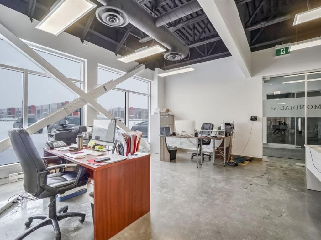 Condo industriel � vendre ou � louer � 4704 Rue Louis-B.-Mayer, Laval (Chomedey)