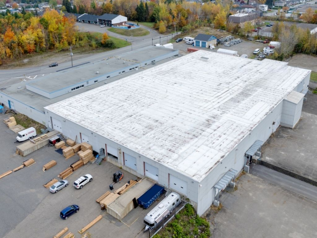 1991, 3e Avenue Local 180