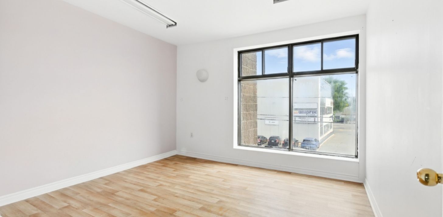 LOCAL COMMERCIAL &Agrave; LOUER - LAVAL - &Agrave; louer