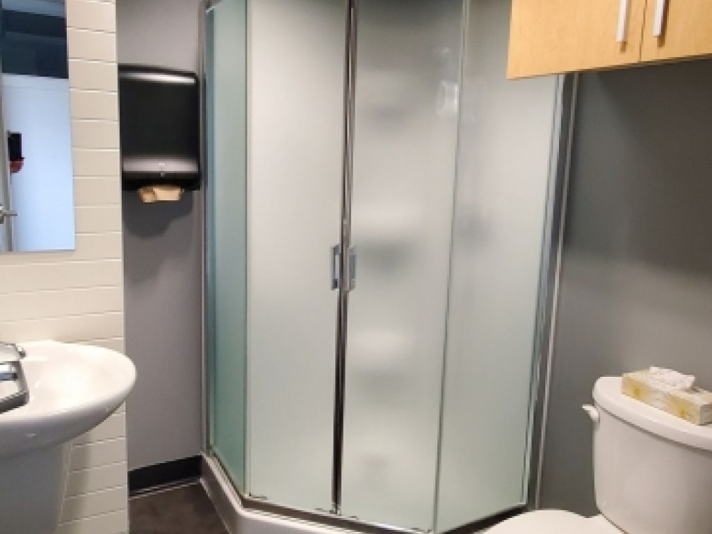 LOCAL � LOUER DANS LE M�ME IMMEUBLE QUE LE CREM � TROIS-RIVI�RES