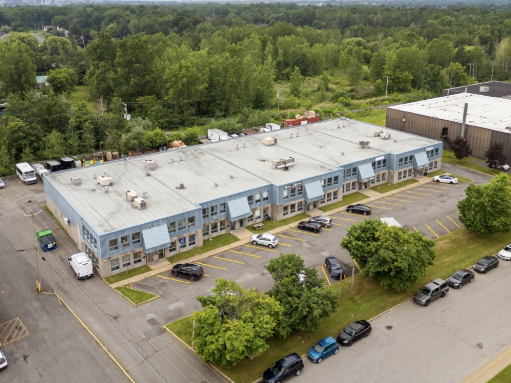 ESPACE industriel / bureau � louer