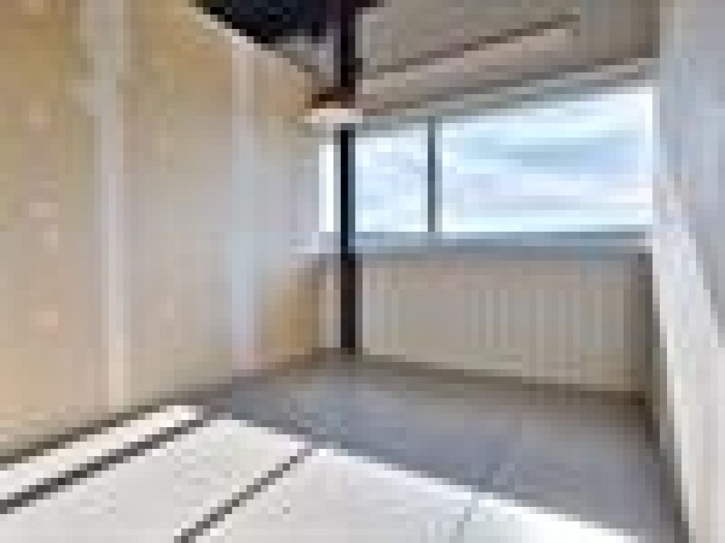 Local � louer (industriel - commercial - showroom - bureaux)