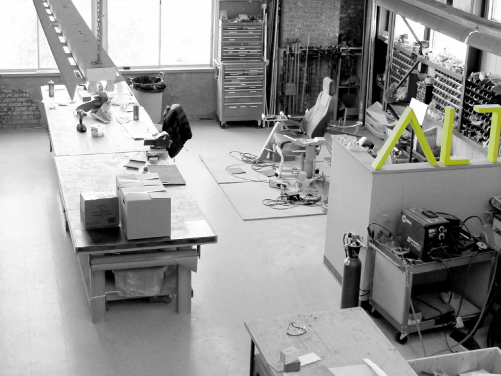 Technop�le Angus     Magnifique espace partag� de 2522 pi ca