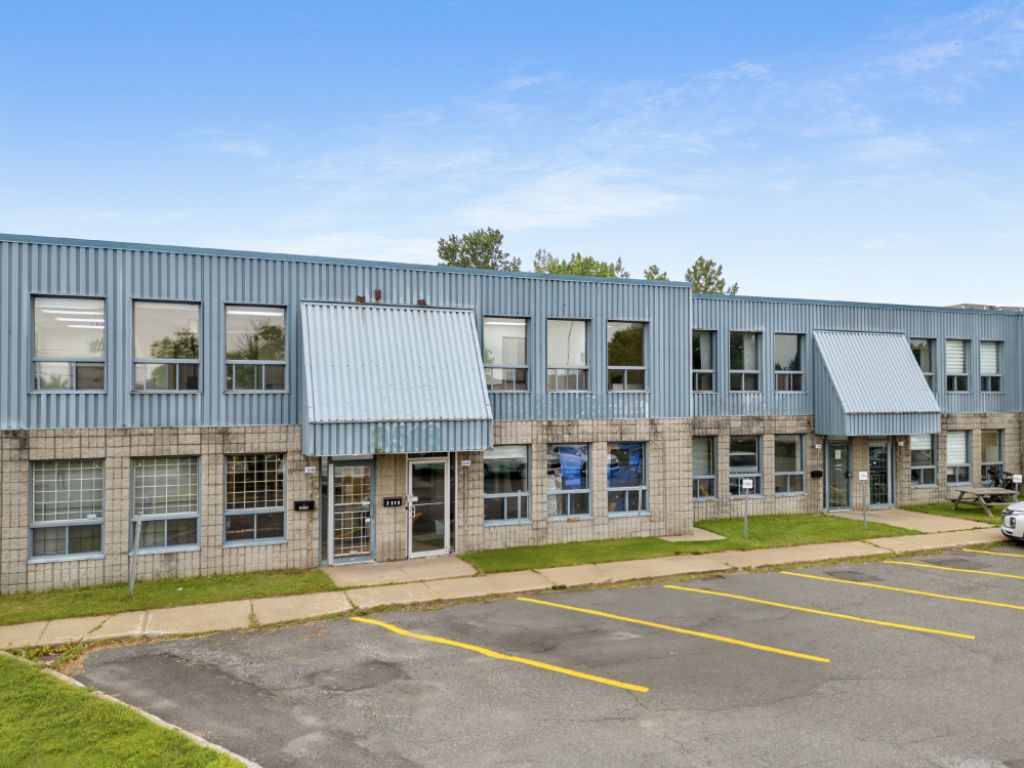 ESPACE industriel / bureau � louer