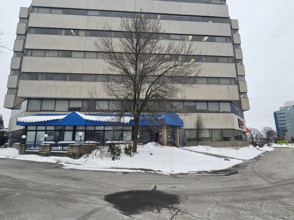 Espace de bureaux moderne � Place Iberville III (Qu�bec)