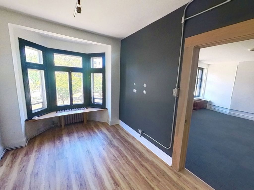 Bureau � louer � Saint-Roch � 707, rue Saint-Vallier Est, local 201