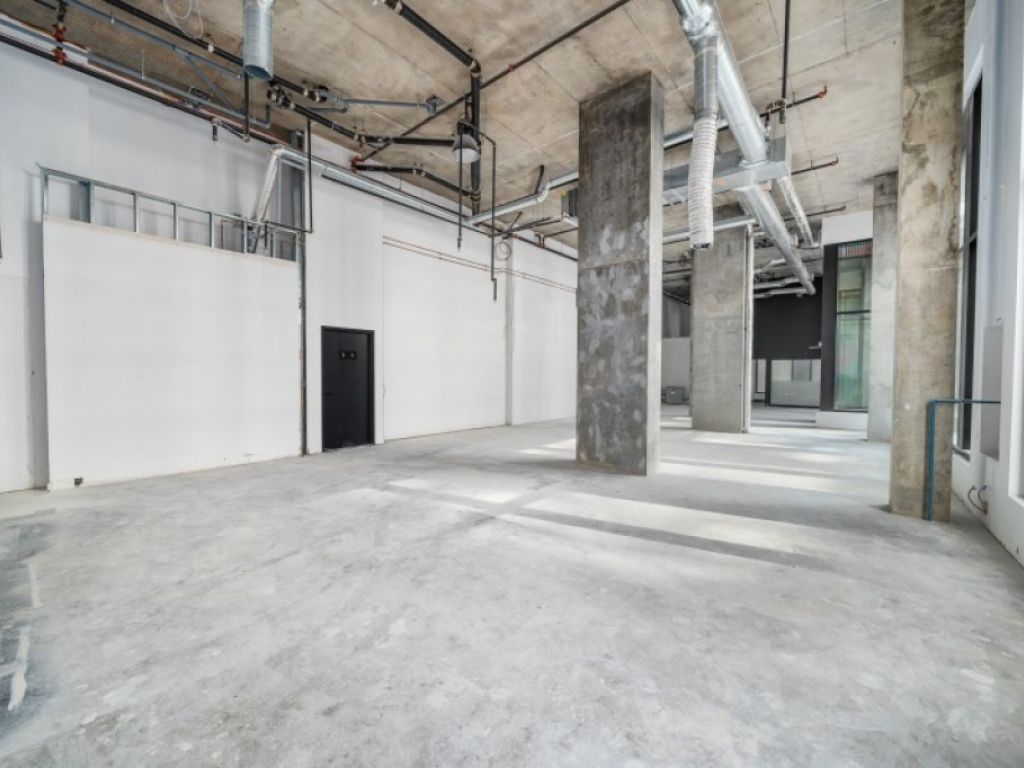 Espace commercial de coin � louer Quartier des spectacles