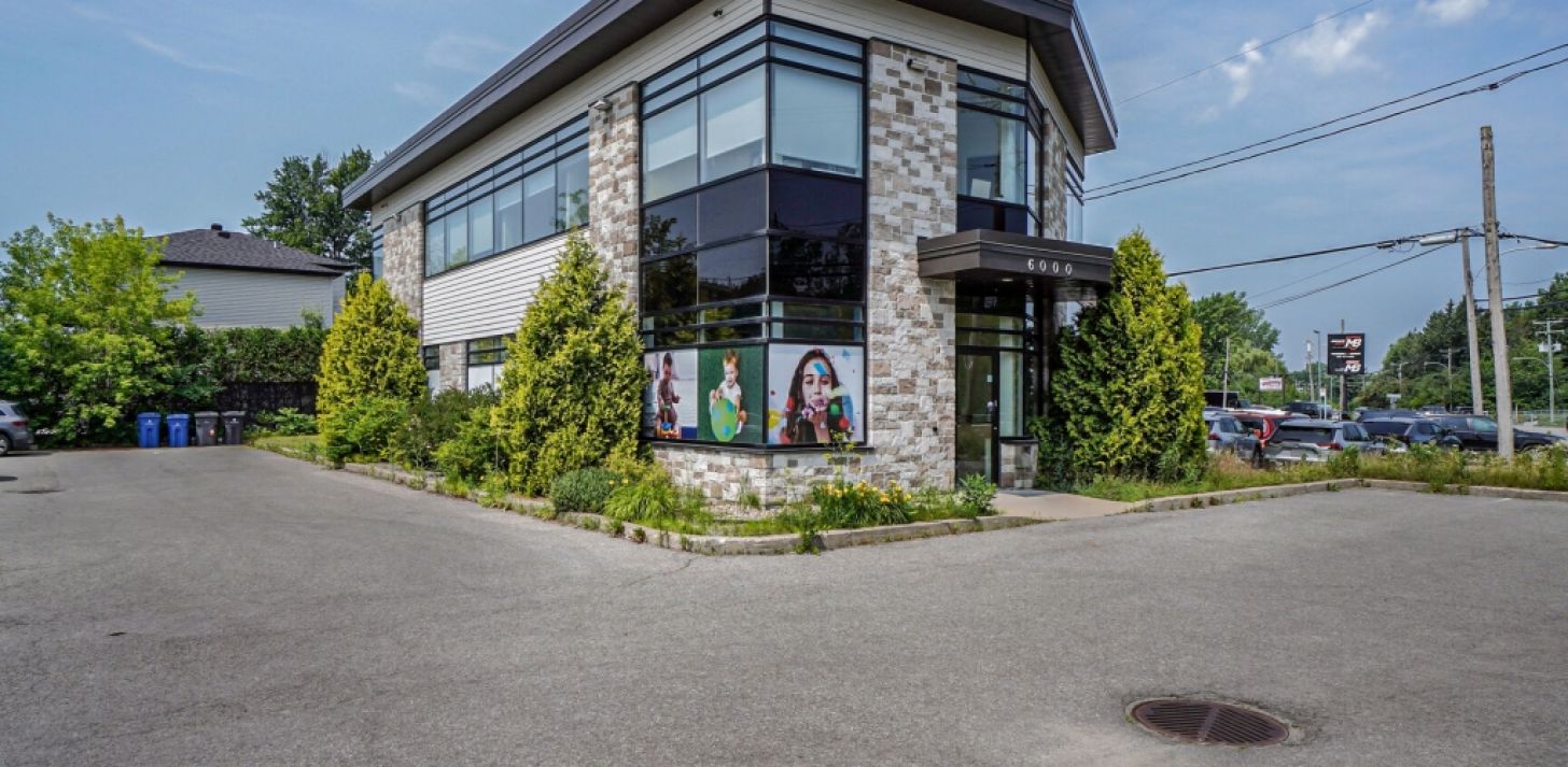 Espace commercial Unit&eacute; de coin &agrave; louer - &Agrave; louer