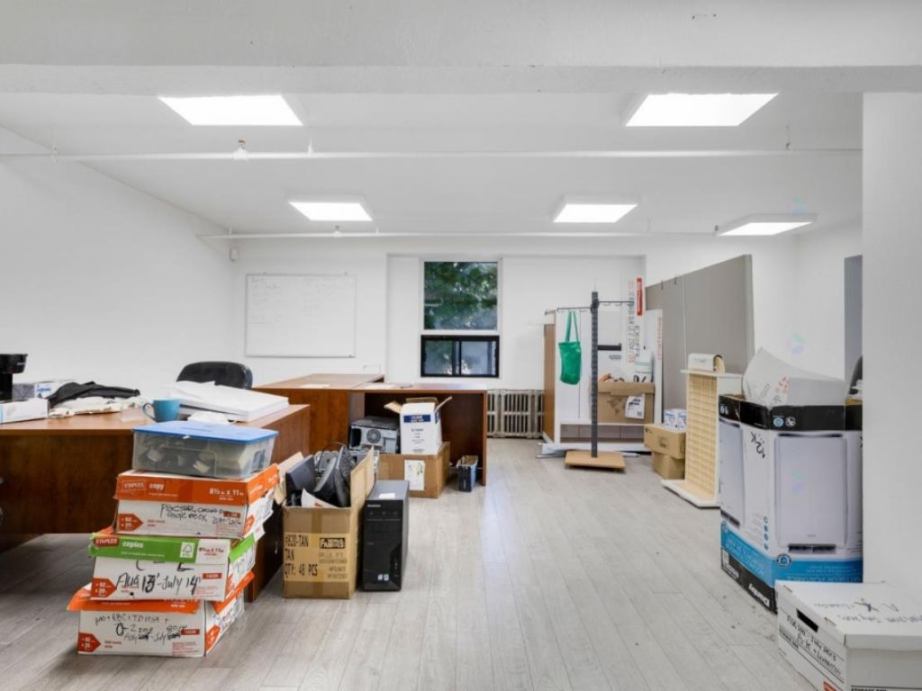 Local 8600 pc Coin Duluth / St-Laurent Montr�al Plateau