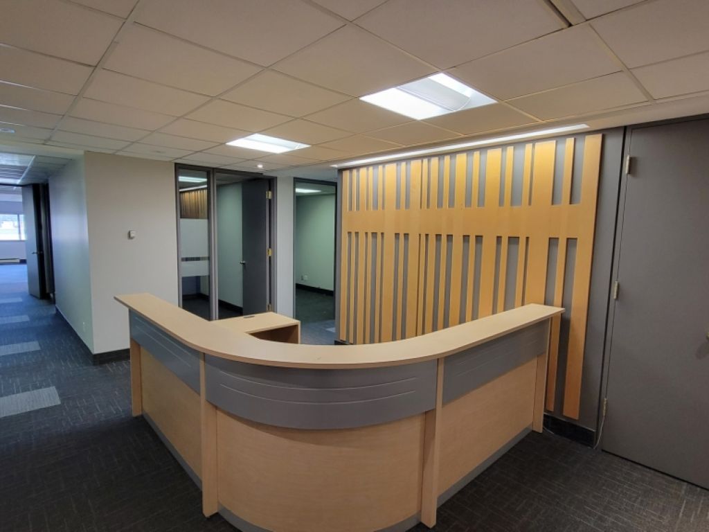 BUREAU � STE-FOY - 2954 BOUL. LAURIER