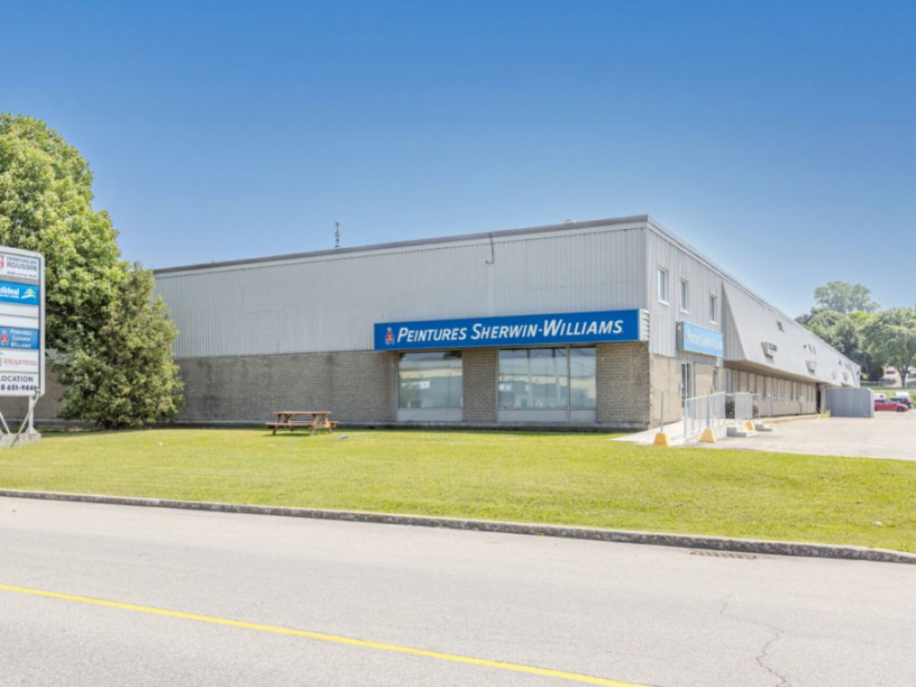 LOCAL INDUSTRIEL - 2525 AVENUE WATT - PARC COLBERT