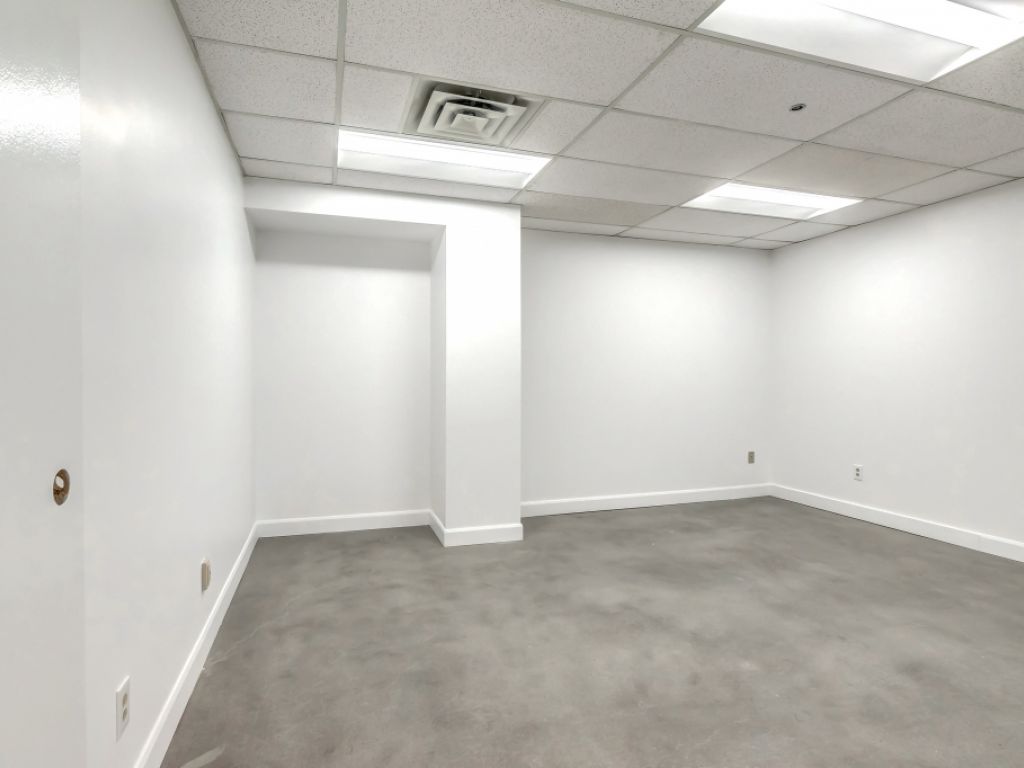 Loft-style Office spaces for rent-District Beaumont-6855 de l'�p�e