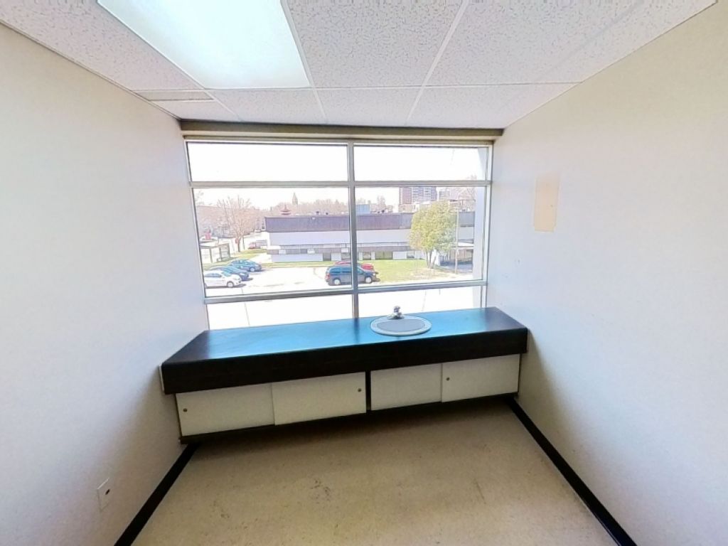 BUREAU SECTEUR MAIZERET - CENTRE MAILLOUX - 2 100 pc