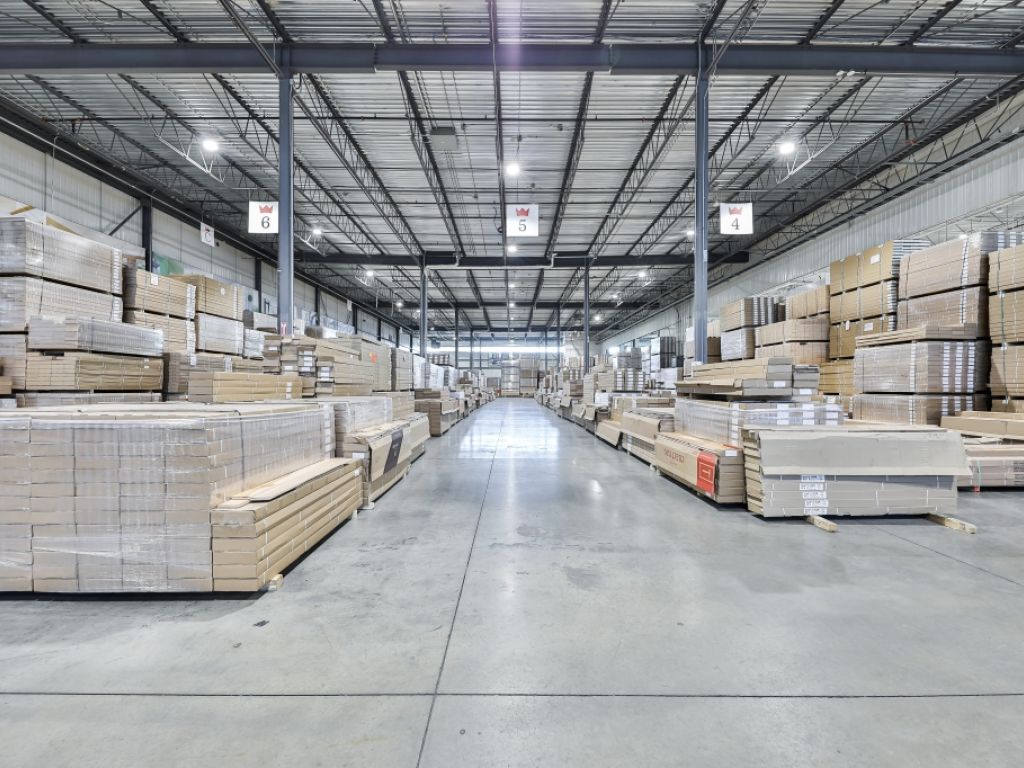 ESPACE COMMERCIAL / INDUSTRIEL � LOUER 