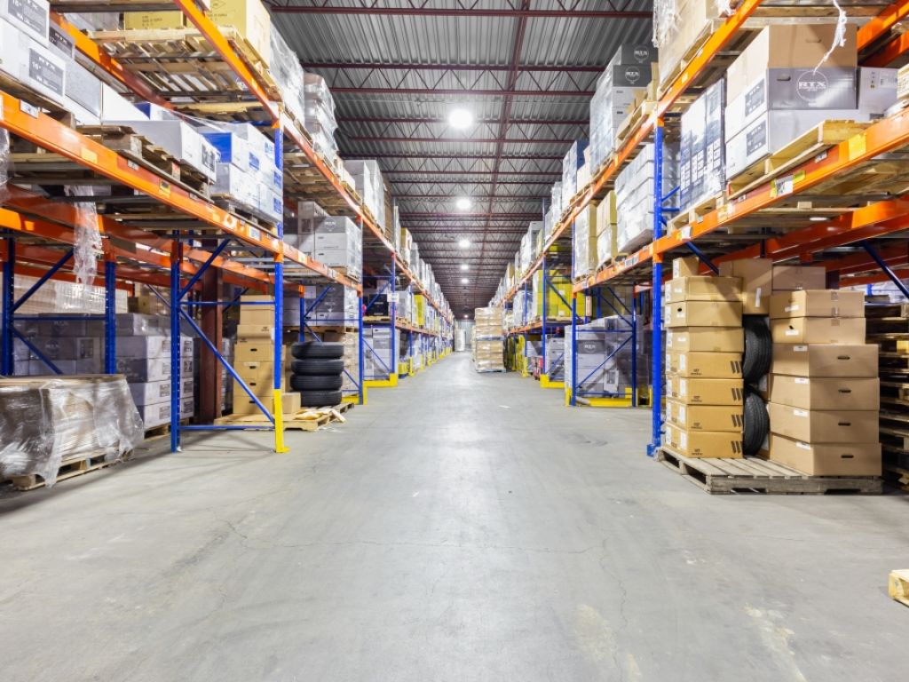 Espace industriel et commercial � louer � accessibilit� et flexibilit� au c�ur de la Mont�r�gie