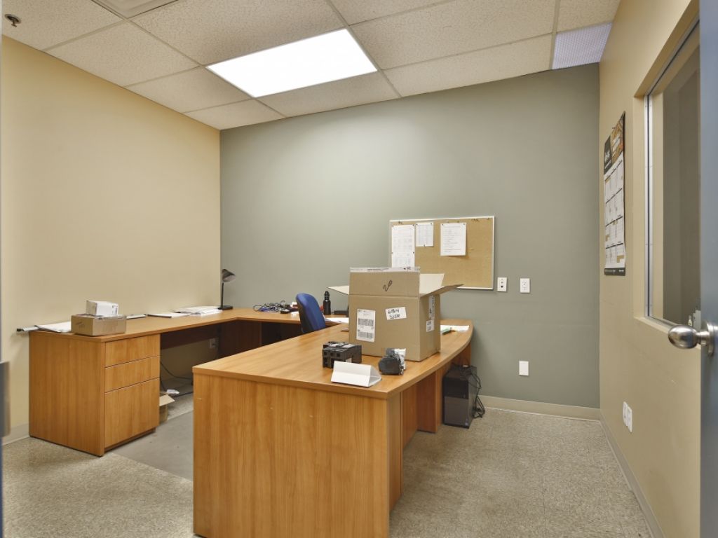 UNIT� INDUSTRIELLE � LOUER