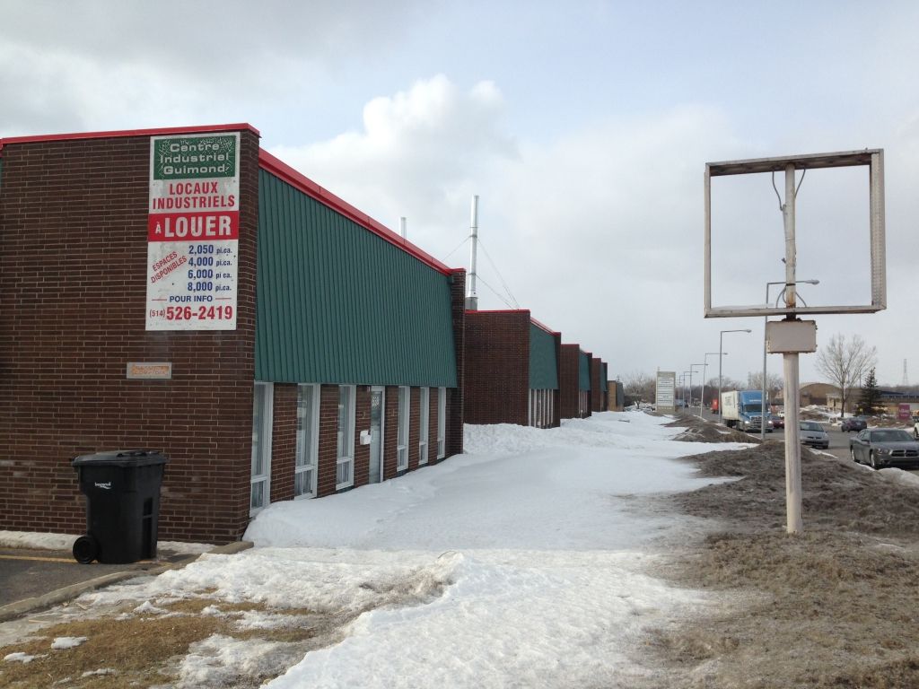 ESPACE INDUSTRIEL POUR INDUSTRIEL OU  ENTREPOSAGE