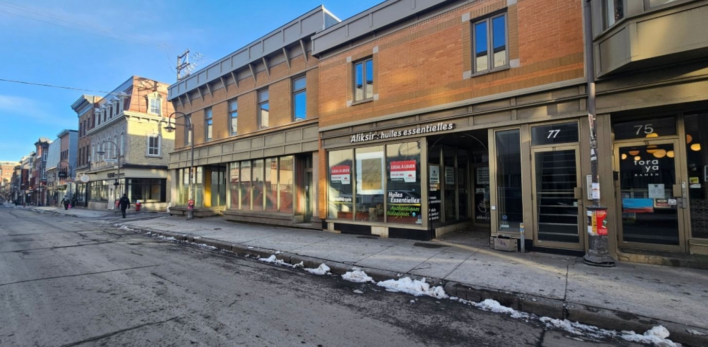 LOCAL COMMERCIAL ST-JOSEPH EST QU&Eacute;BEC - For Rent