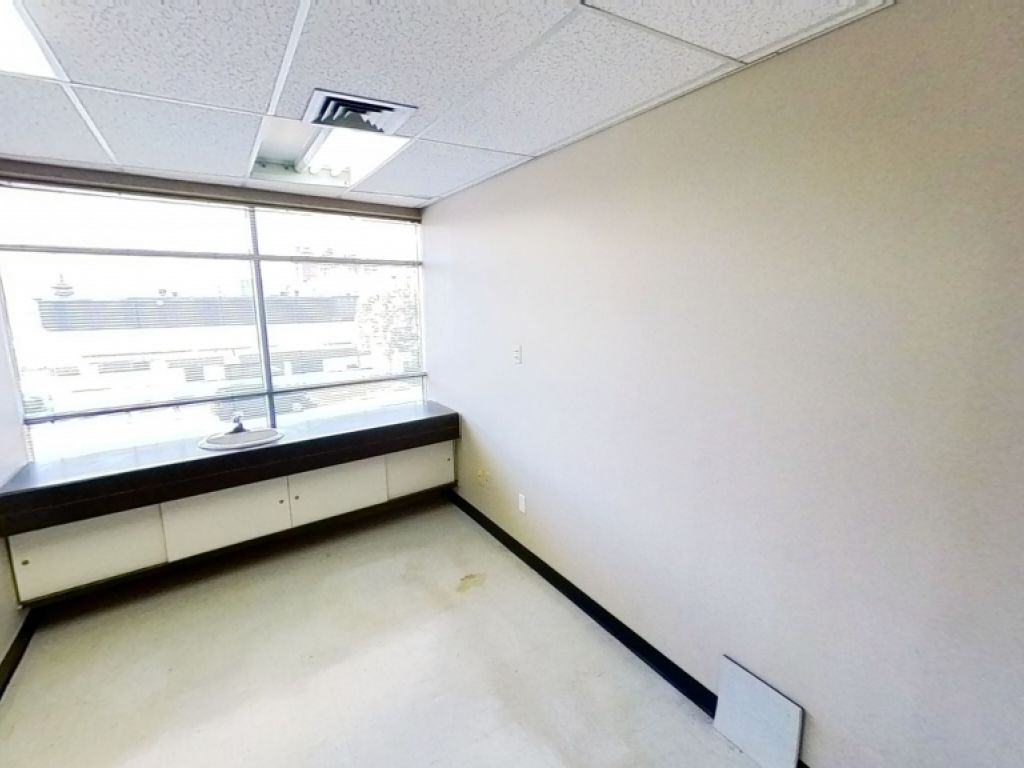 BUREAU SECTEUR MAIZERET - CENTRE MAILLOUX - 2 100 pc