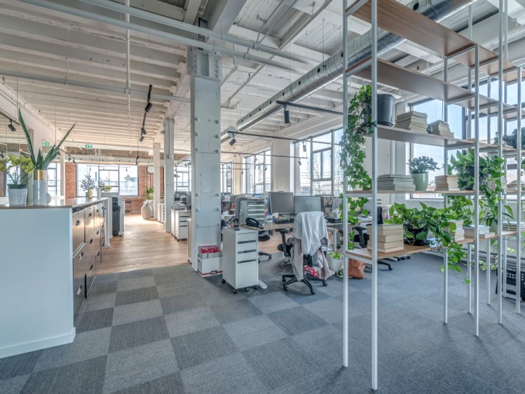 Office and industrial spaces for rent-District Beaumont-6833 De L'�p�e