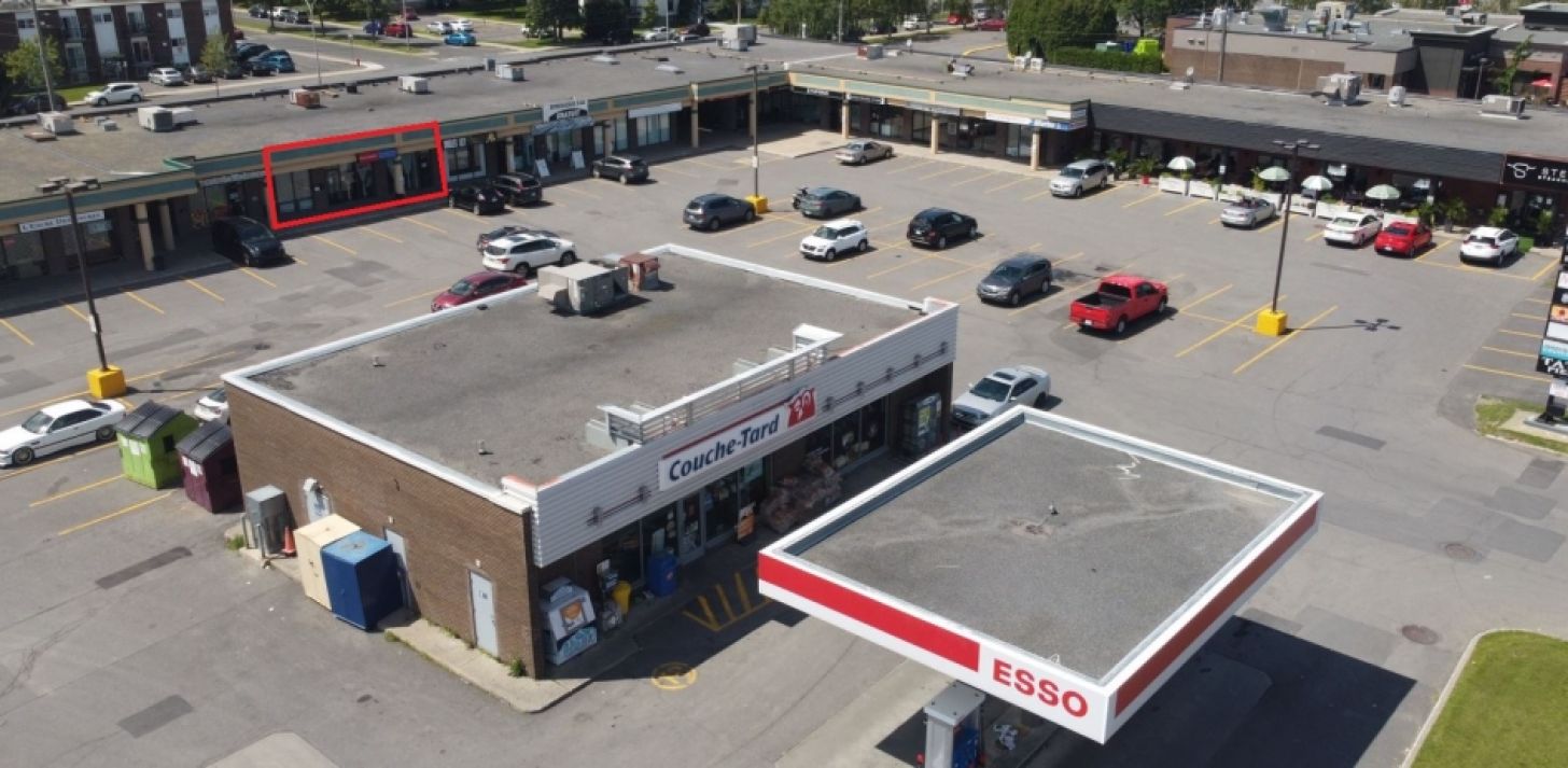 St-Jean - Local commercial de 1 200 pi2 &agrave; louer - &Agrave; louer