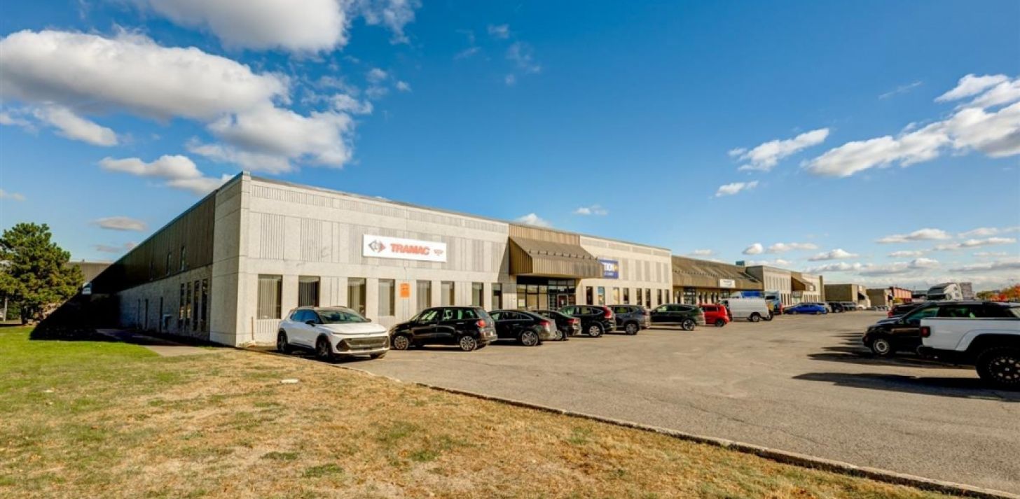 Espace industriel &agrave; louer - 3421 Boul. Industriel - &Agrave; louer