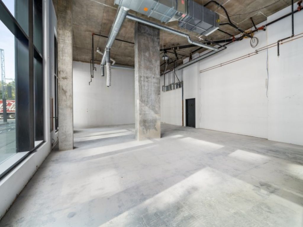 Espace commercial de coin � louer Quartier des spectacles