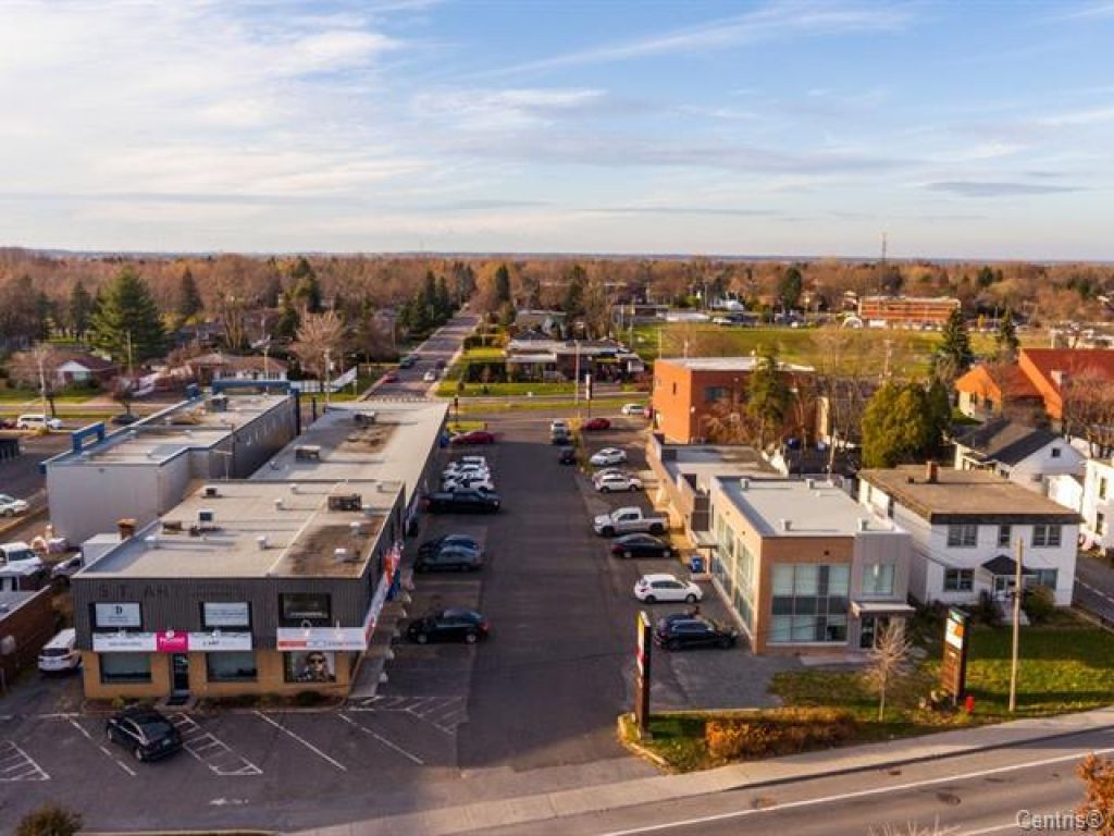 Bel local commercial � louer