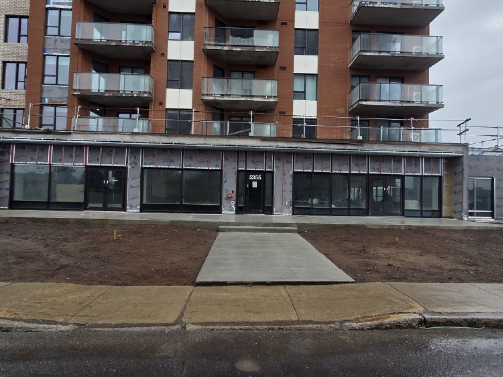 Local commercial � louer � L�vis � Le Rinfret, 5355, boulevard Guillaume-Couture, espace commercial 1