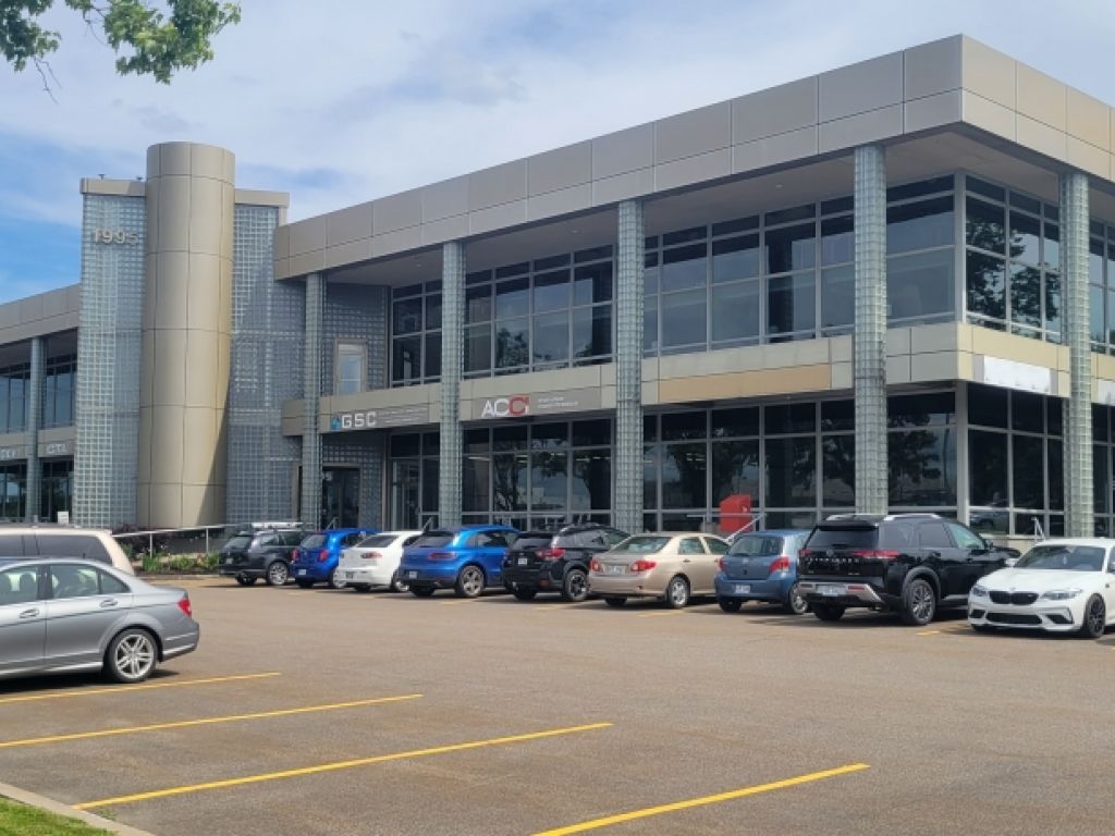 BUREAUX RUE FRANK-CARREL � STE-FOY - � PARTIR DE 1000pc