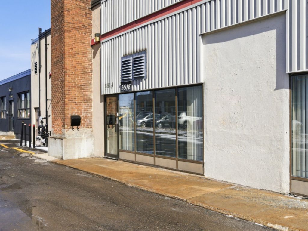 ESPACE POLYVALENT � LOUER