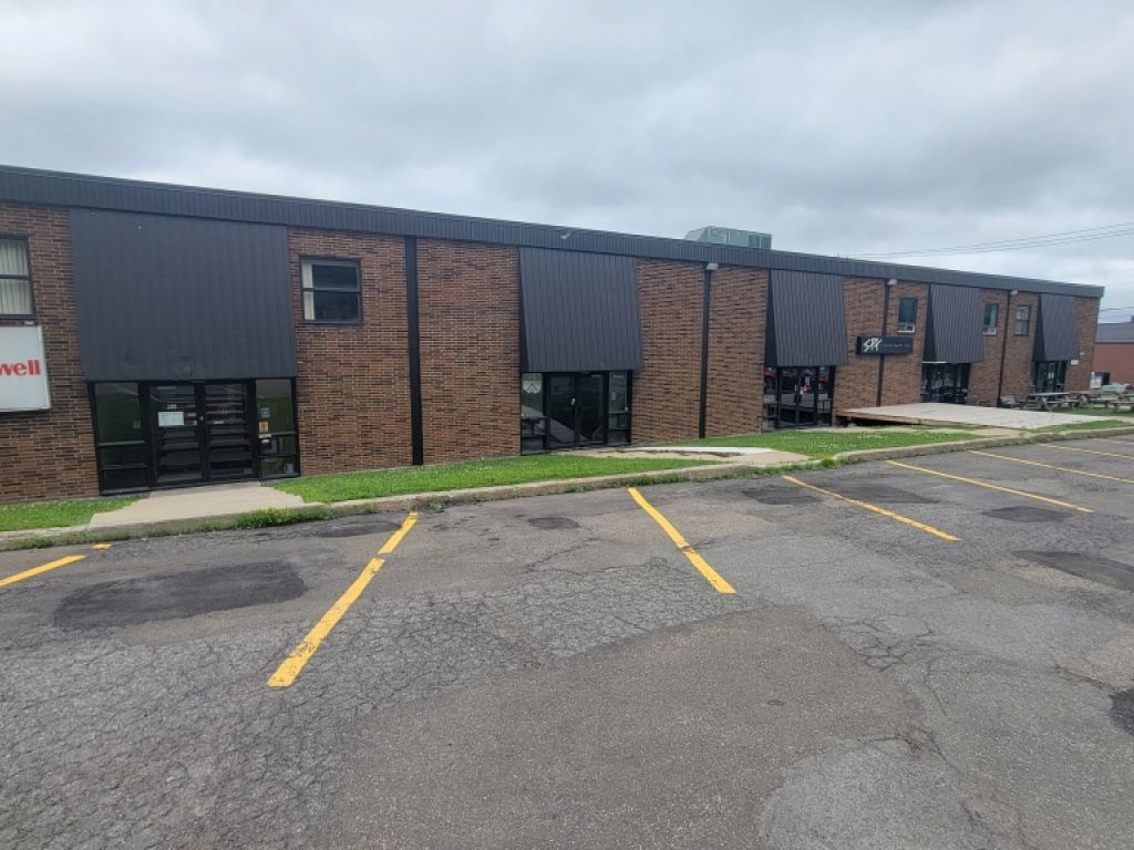 Centre du Vallon - Local industriel � Ste-Foy