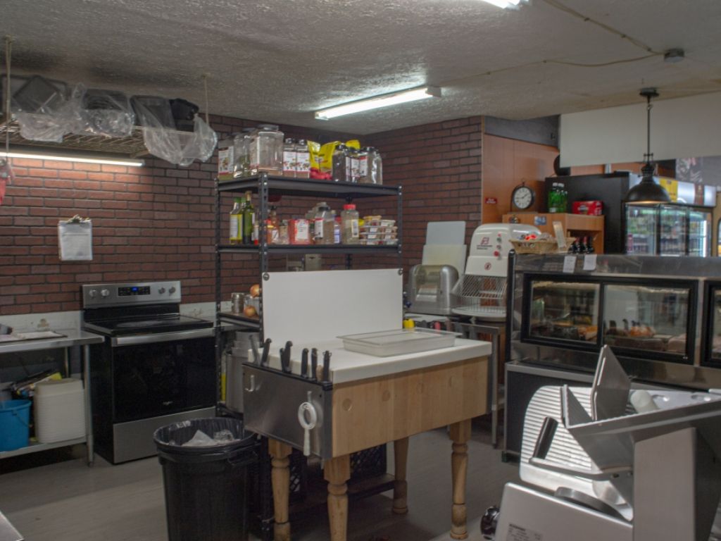 Alimentation Les Breault- March� Axep