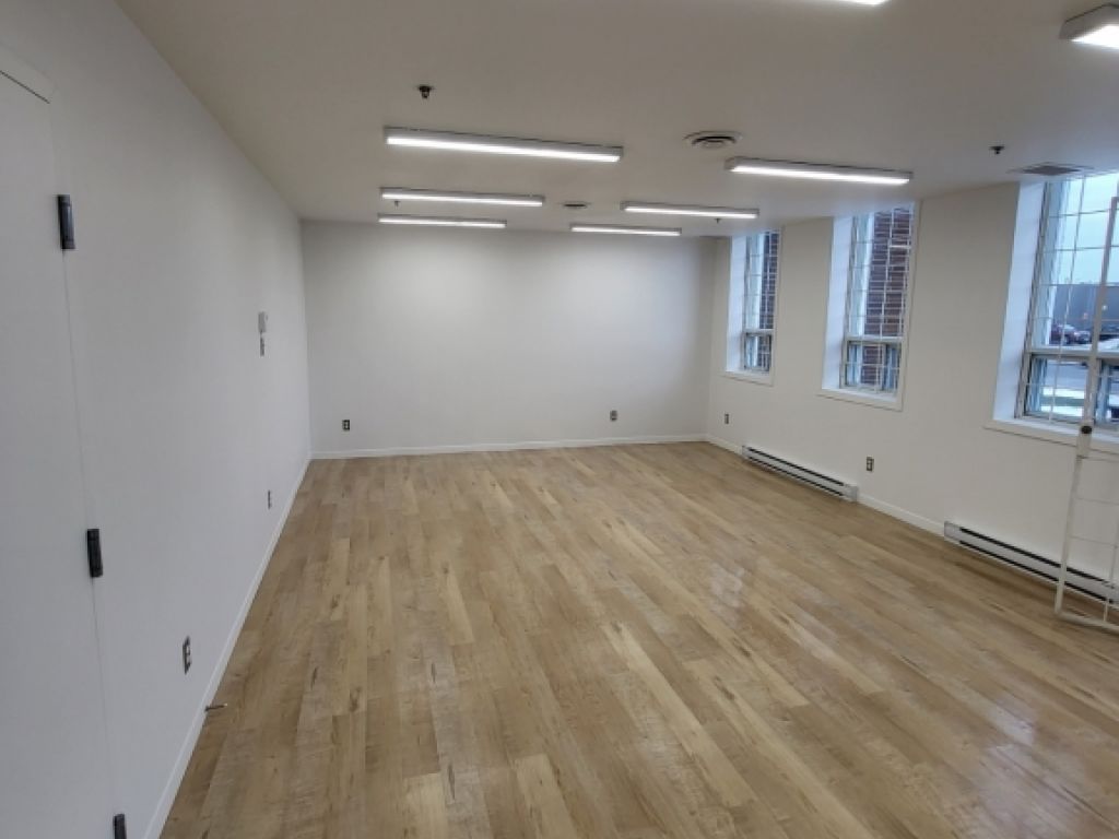 1 Espaces industriels  *4600 p.c.* � Longueuil