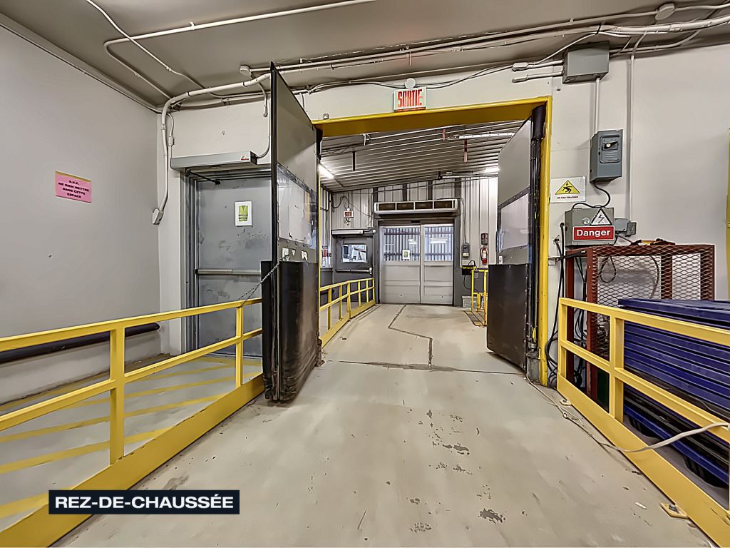 Local Industriel/Commercial � louer - Jonqui�re - 400 � 10 500 pi2 