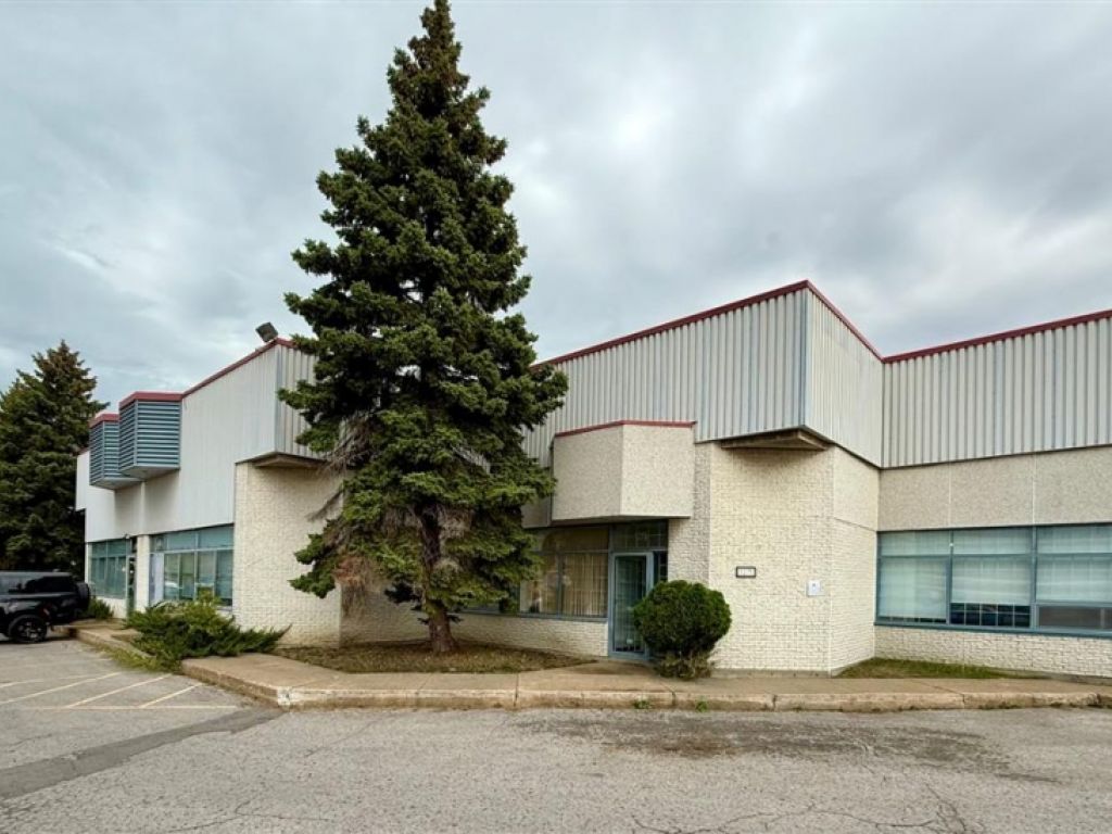 Espace industriel � louer - 1275 Rue Bergar