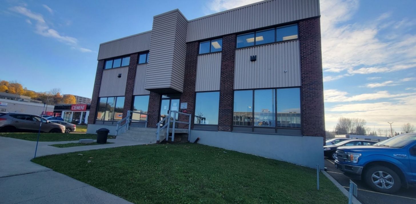 LOCAL COMMERCIAL OU DE BUREAU - SAINTE-FOY - &Agrave; louer