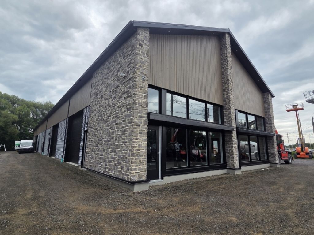 Local commercial/industriel - Ch�teau-Richer