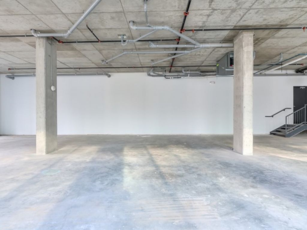 Espace commercial neuf � louer, Pointe-Saint-Charles