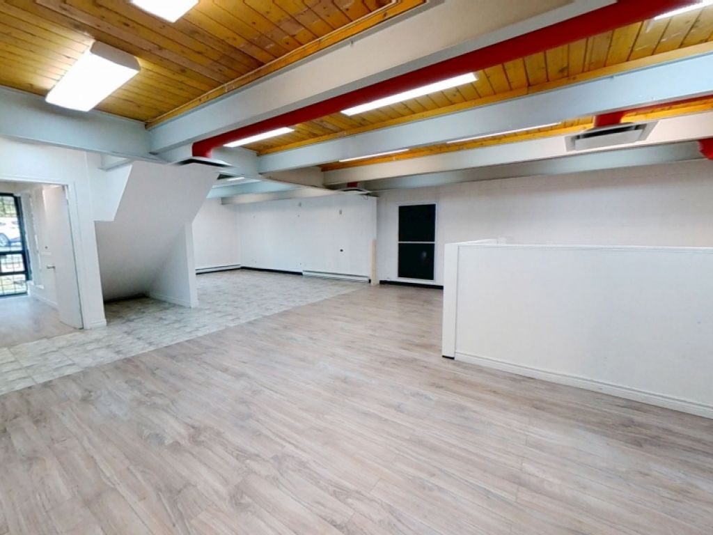 Local industriel/commercial � Parc Colbert - 2366-190 Galvani