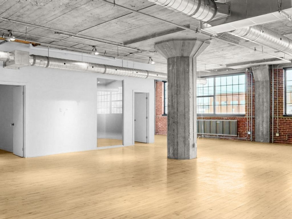 Bureaux loft � louer � Outremont-cl� en main
