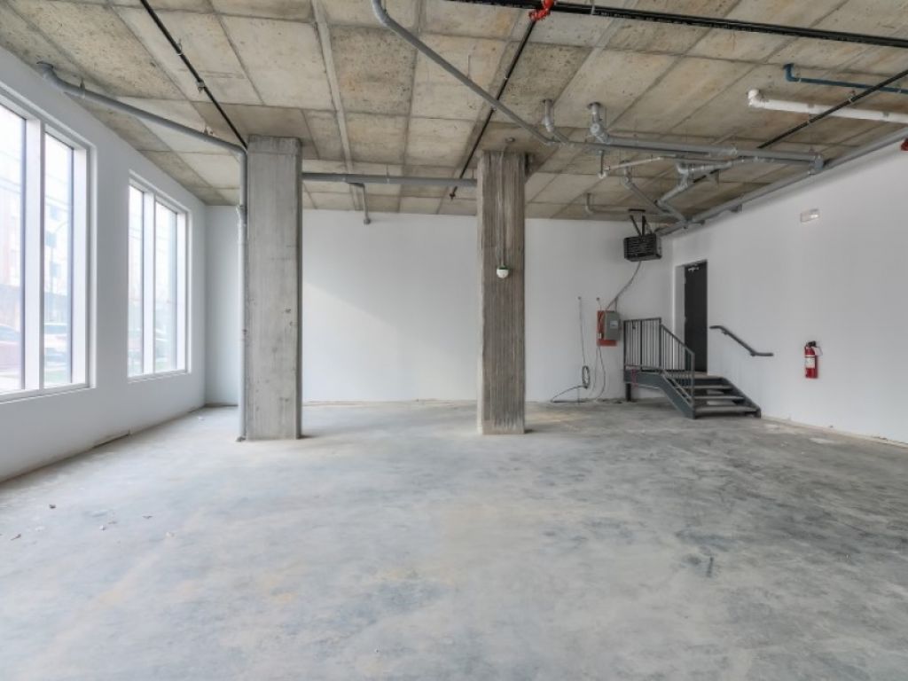 Espace commercial neuf � louer, Pointe-Saint-Charles