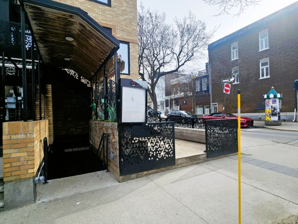 LOCAL COMMERCIAL QUARTIER MONTCALM