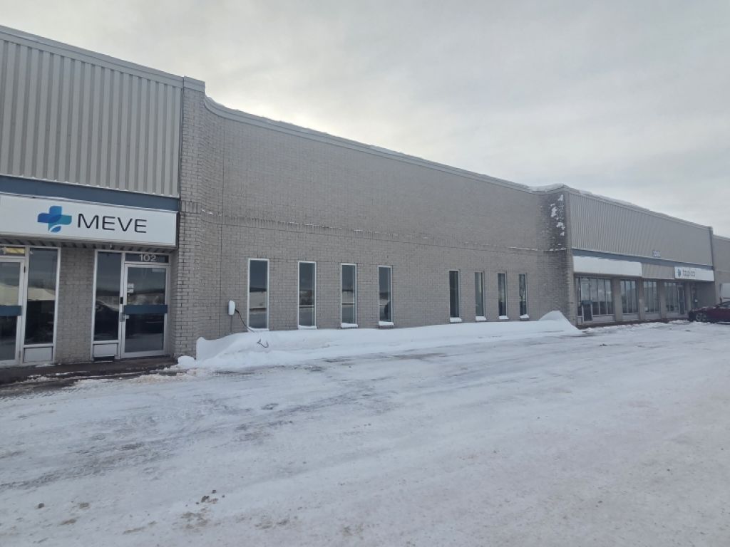 Espace industriel � louer � 3260 avenue Watt, local 102