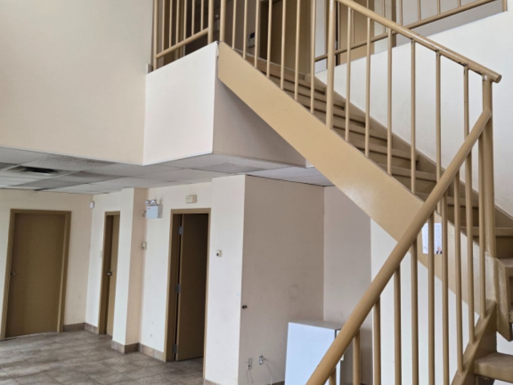 Terrain/Garage/Bureau industriel