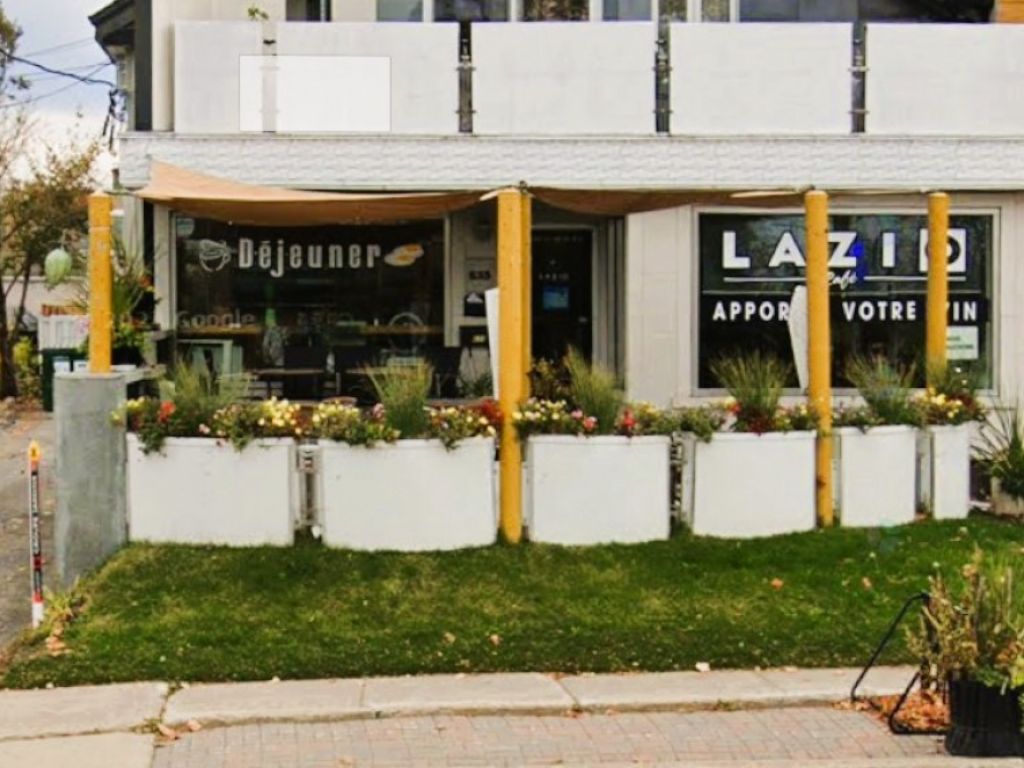 Superbe caf� cl� en main et bien �tabli � La Prairie